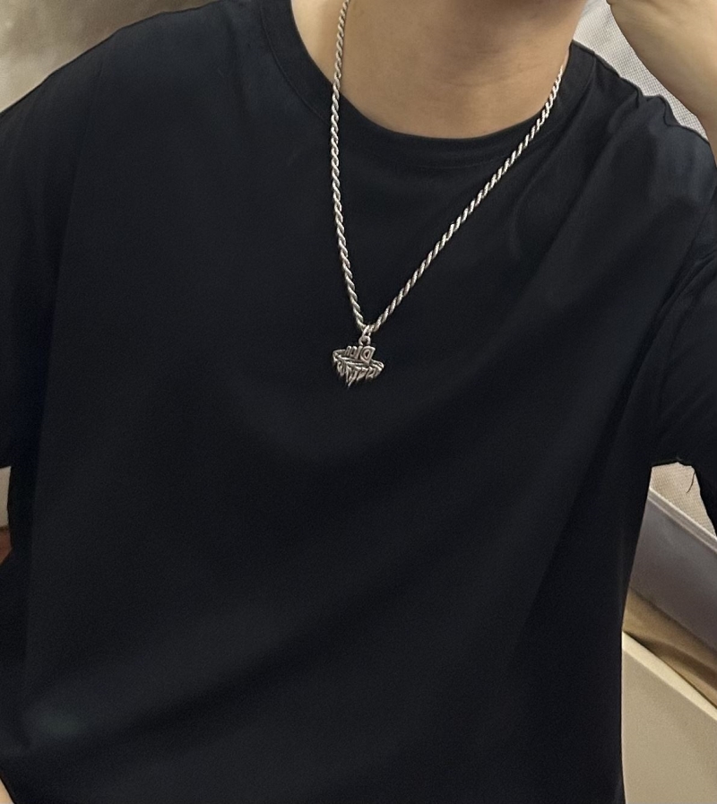 chr1st1an D10r necklaces